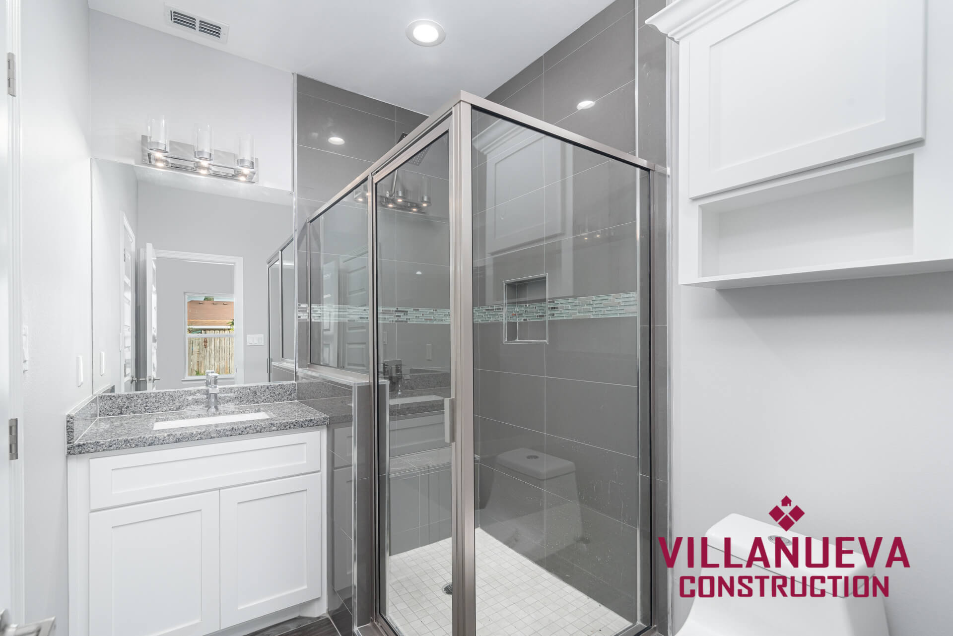 beautiful luxury bathroom by Villanueva design