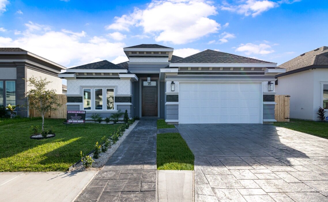 Custom Homes: Navigating RGV Zoning Laws and Building Regulations